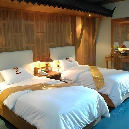 The Rich Hotel Нонтабури Екстериор снимка
