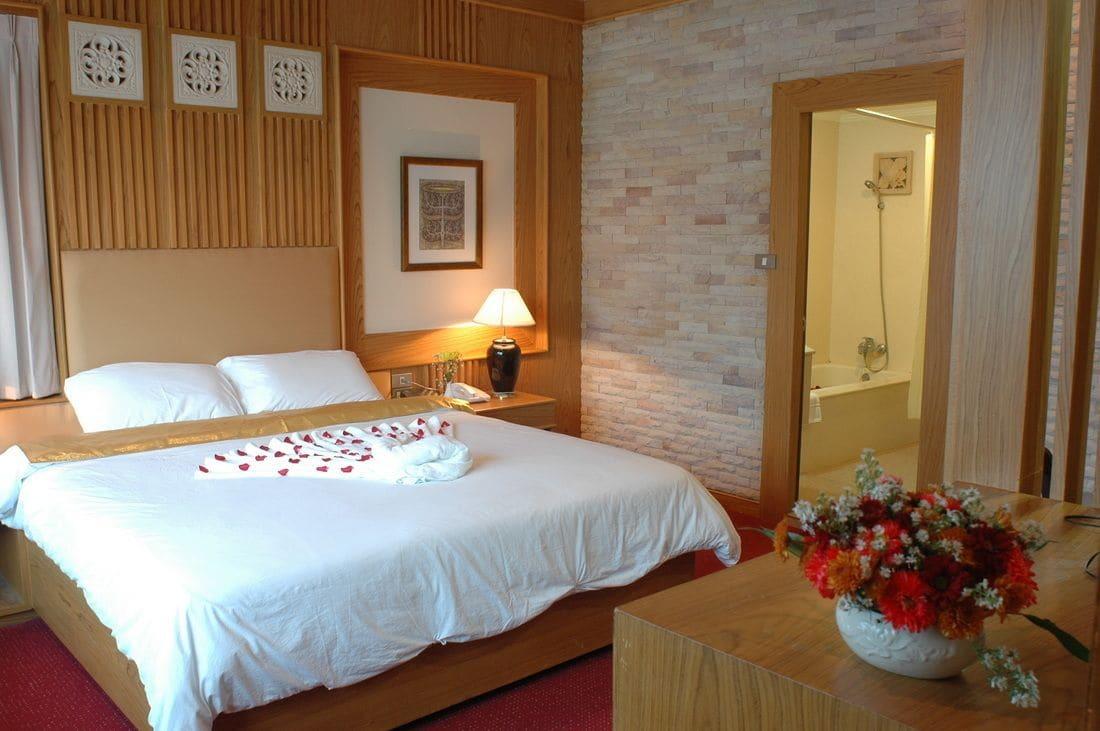 The Rich Hotel Нонтабури Екстериор снимка