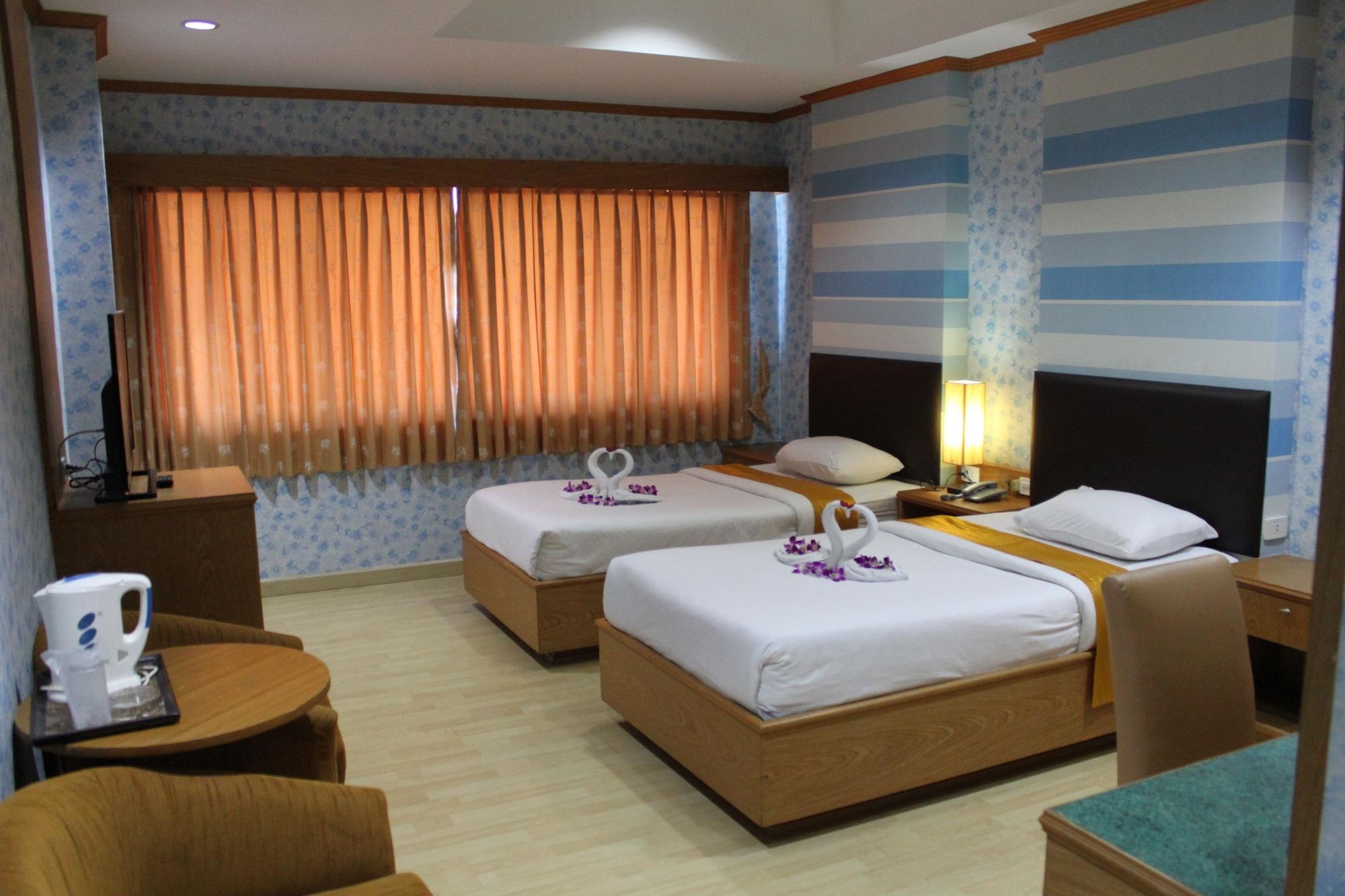 The Rich Hotel Нонтабури Екстериор снимка