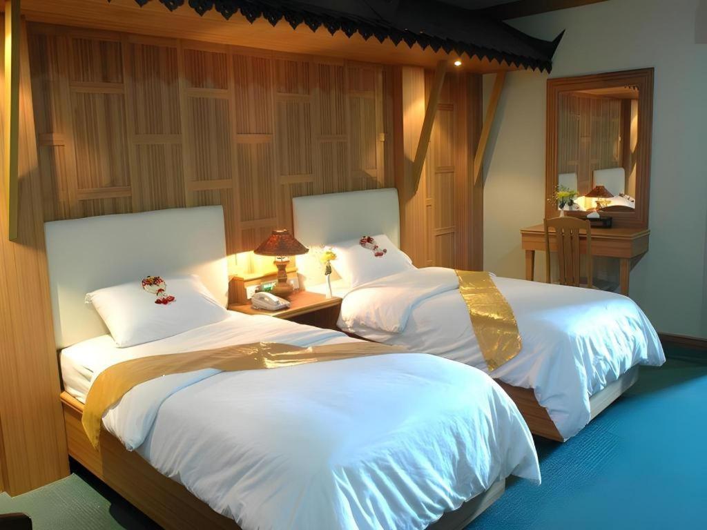 The Rich Hotel Нонтабури Екстериор снимка