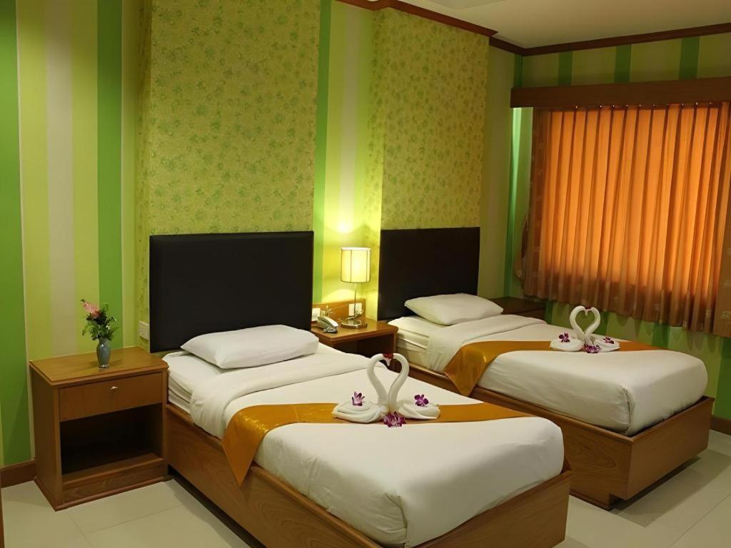 The Rich Hotel Нонтабури Екстериор снимка